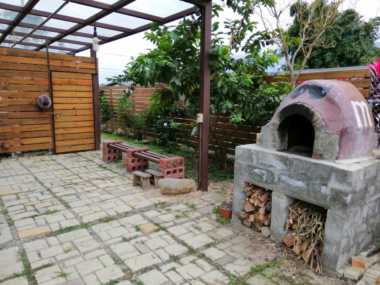 Celine'S B&B Fenglin Luaran gambar